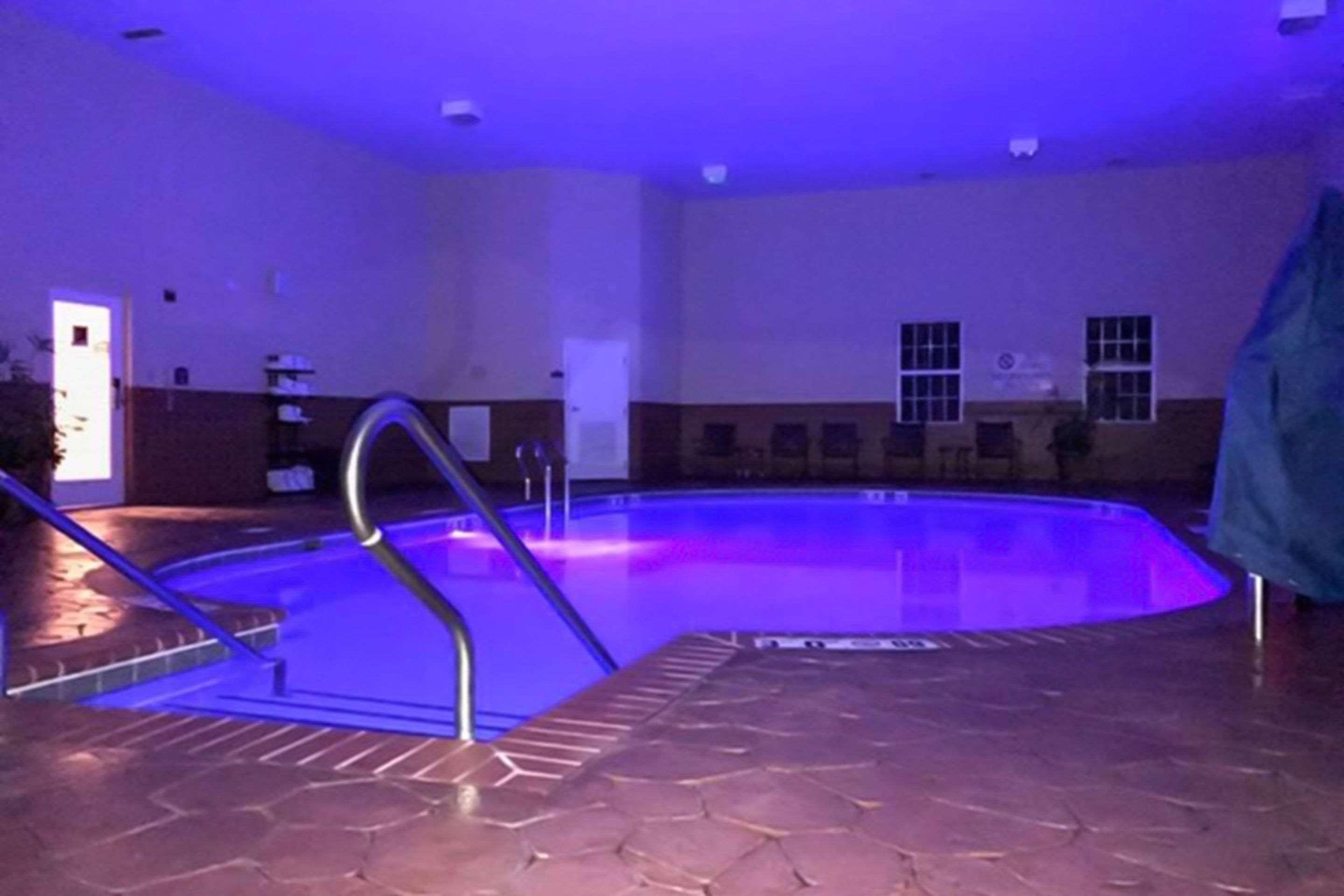 Comfort Suites Newport News Airport Exteriör bild