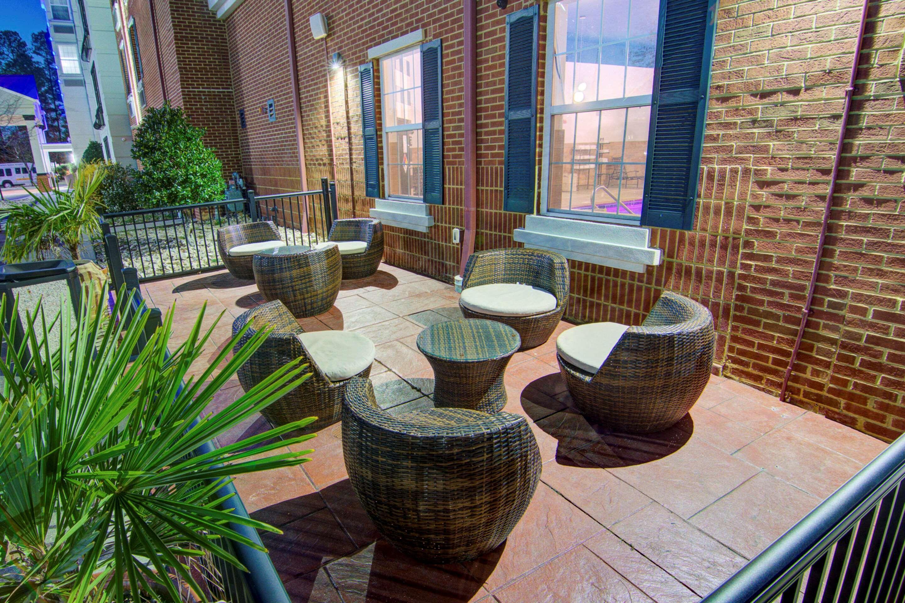 Comfort Suites Newport News Airport Exteriör bild