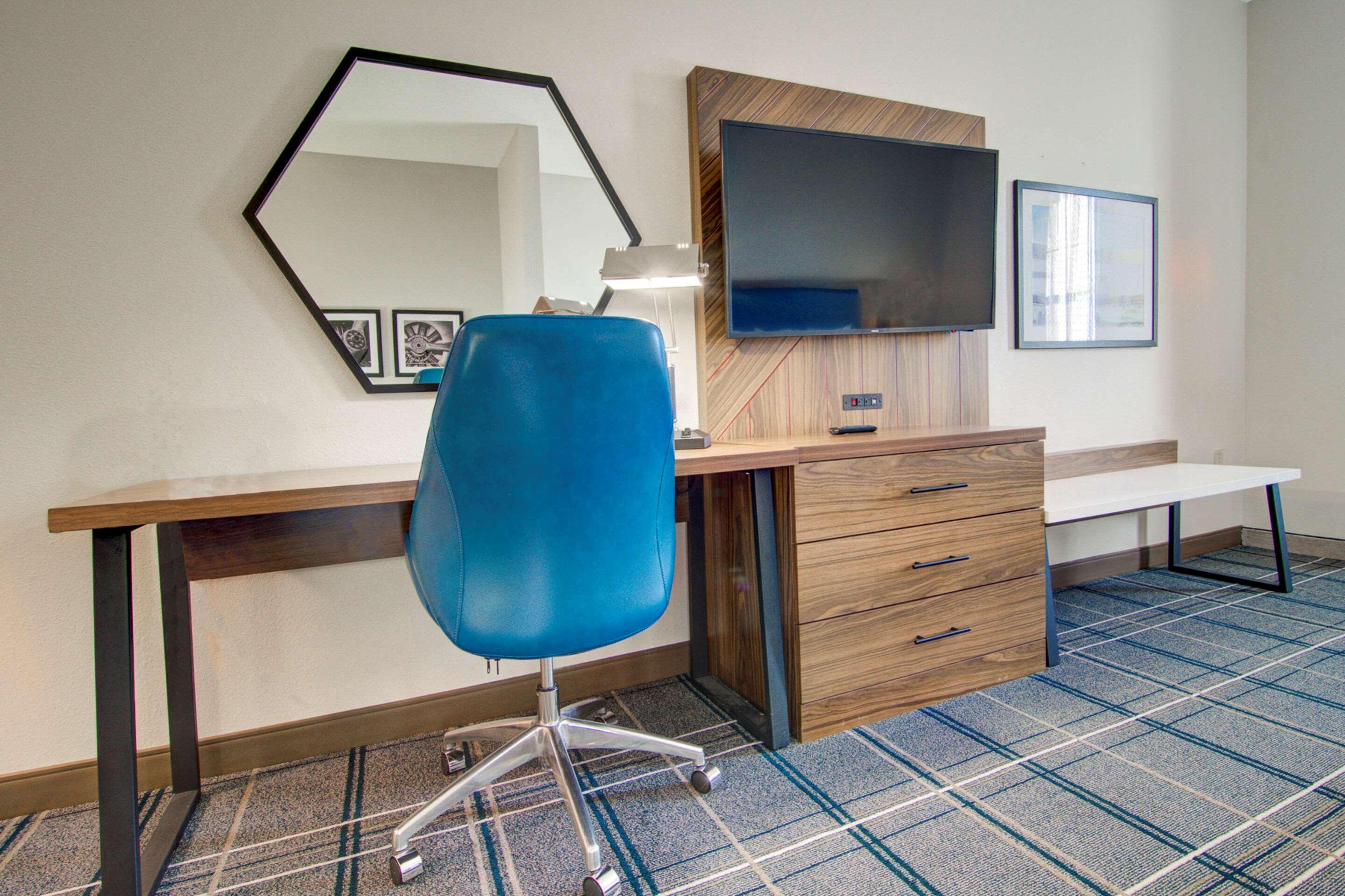 Comfort Suites Newport News Airport Exteriör bild