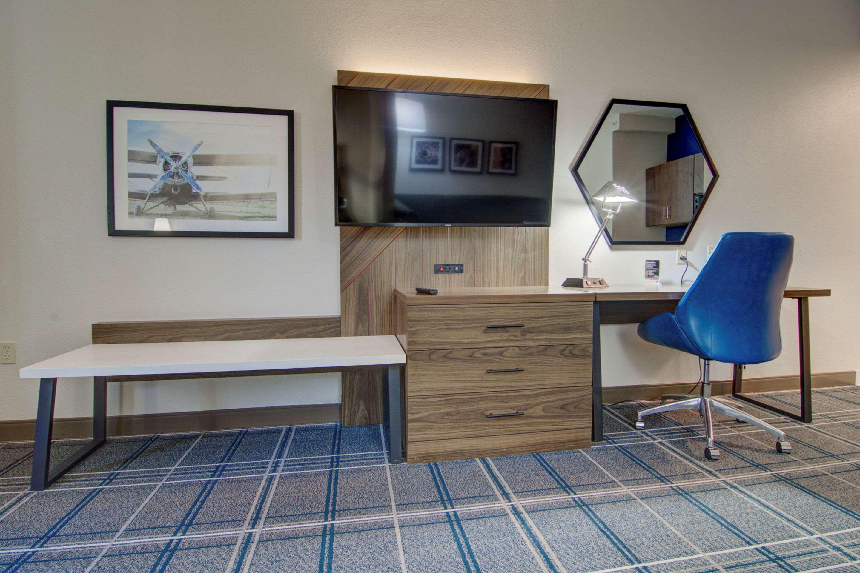 Comfort Suites Newport News Airport Exteriör bild