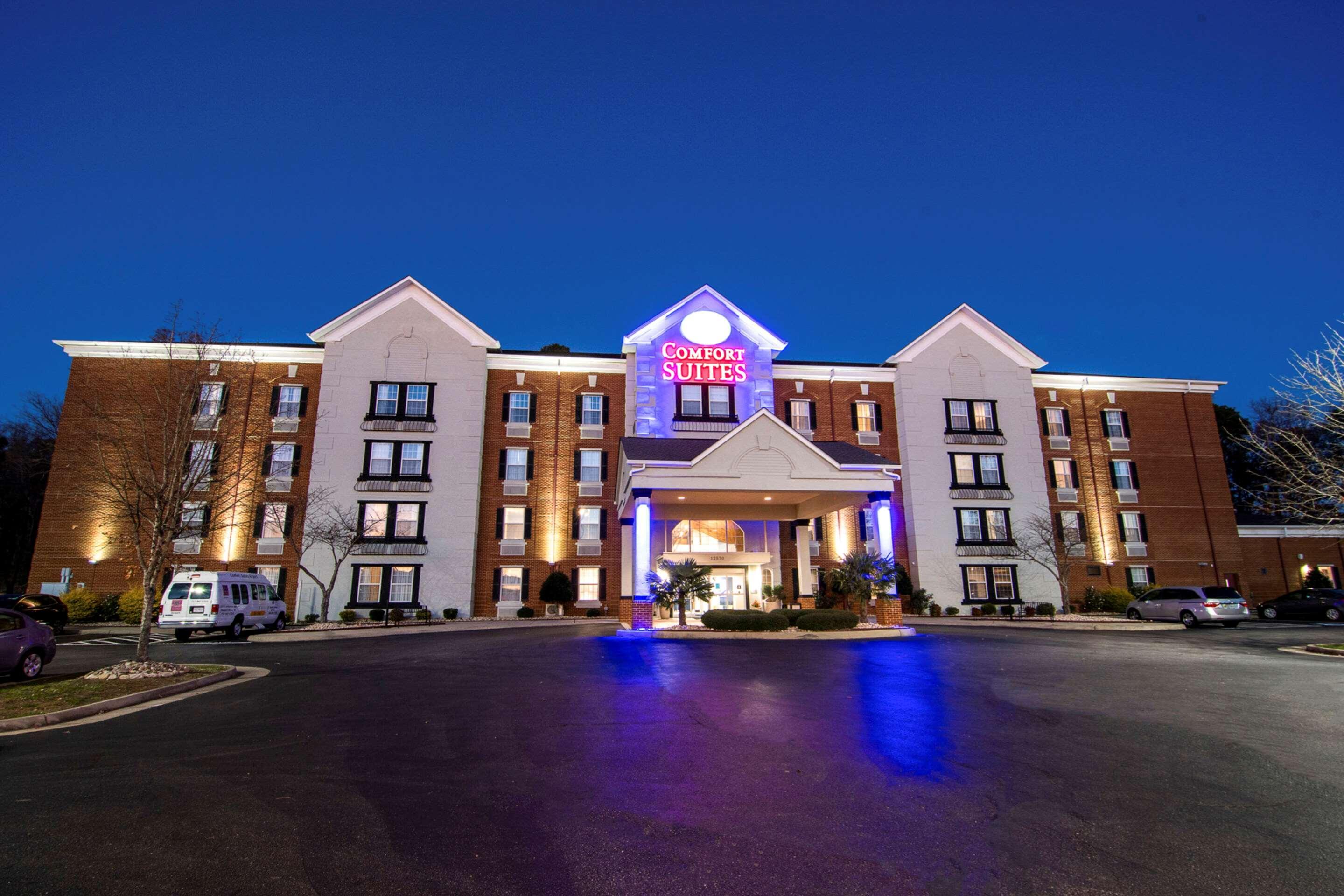 Comfort Suites Newport News Airport Exteriör bild