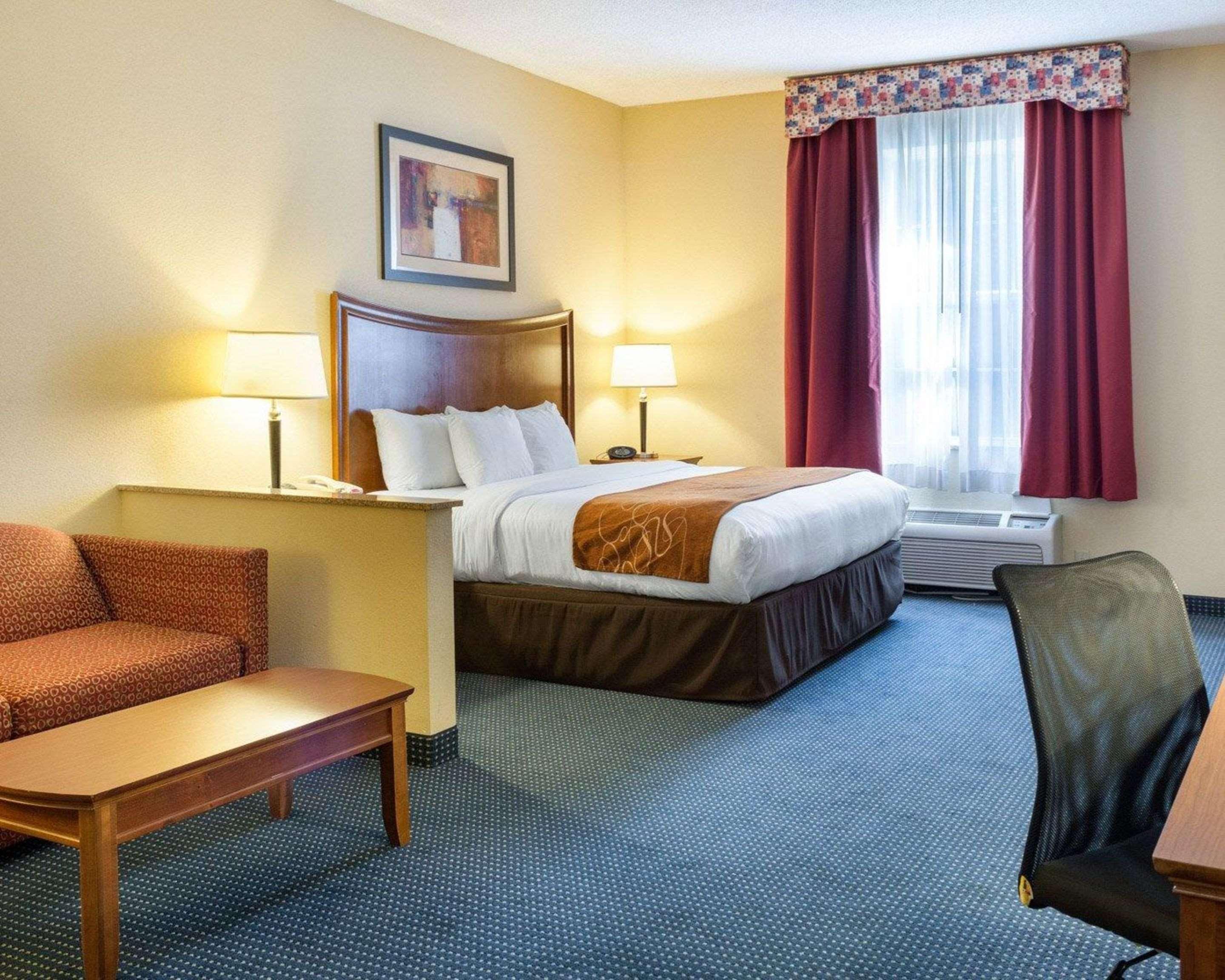 Comfort Suites Newport News Airport Exteriör bild