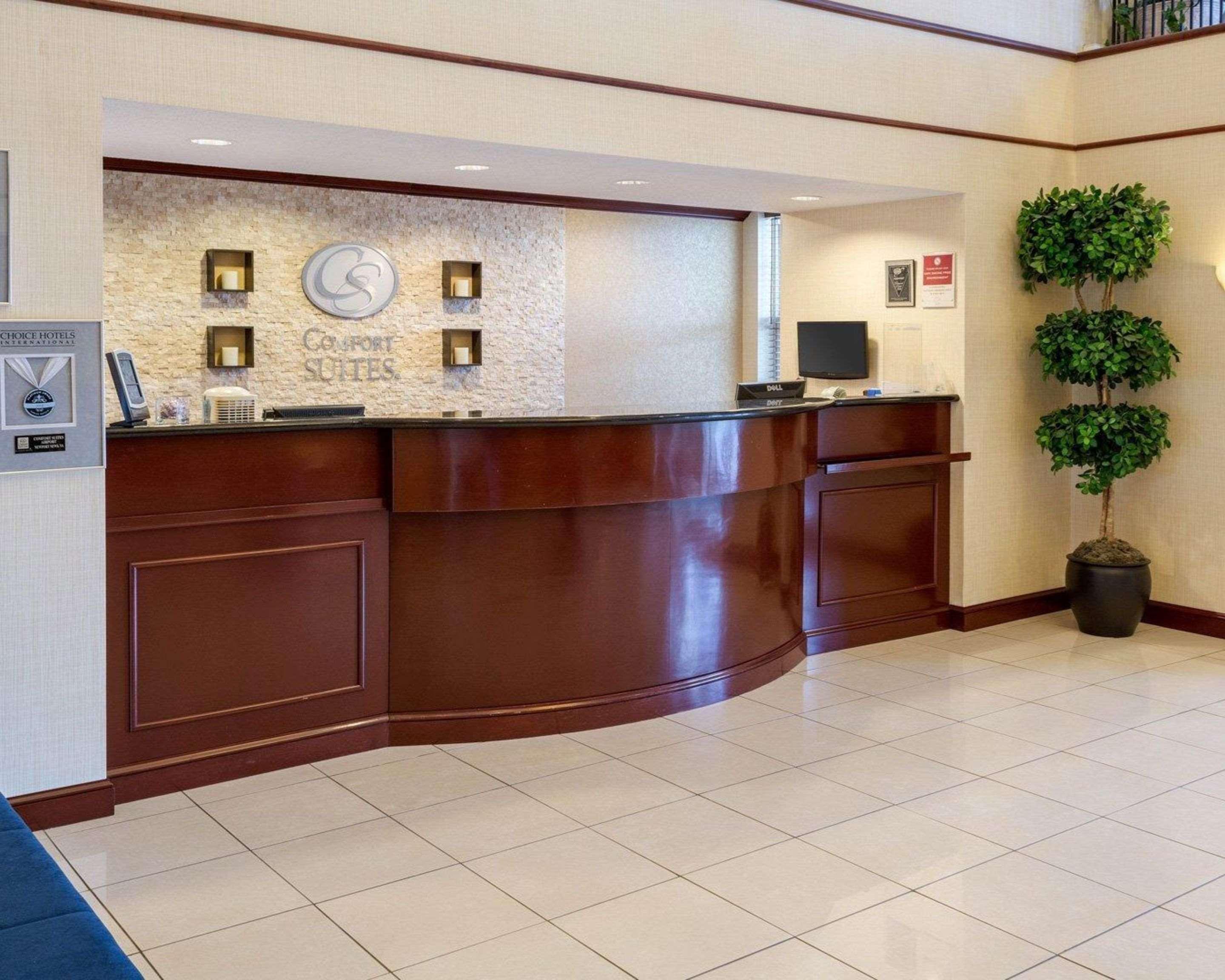 Comfort Suites Newport News Airport Exteriör bild