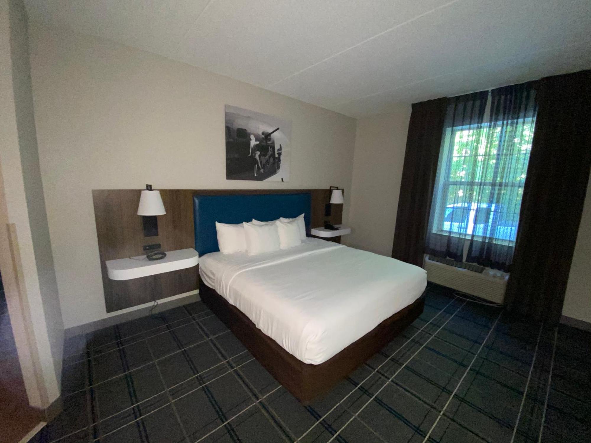 Comfort Suites Newport News Airport Exteriör bild